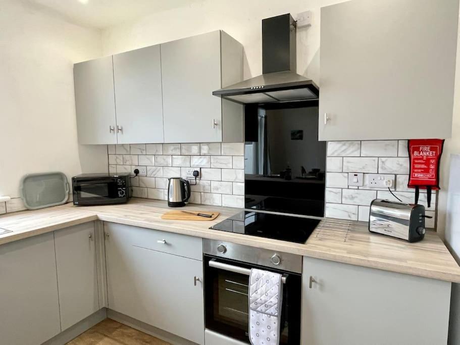 Portsmouth 3 Bedroom Getaway, Sleeps 6 외부 사진