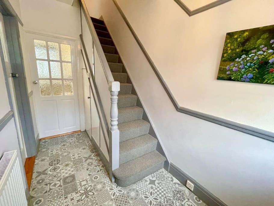 Portsmouth 3 Bedroom Getaway, Sleeps 6 외부 사진