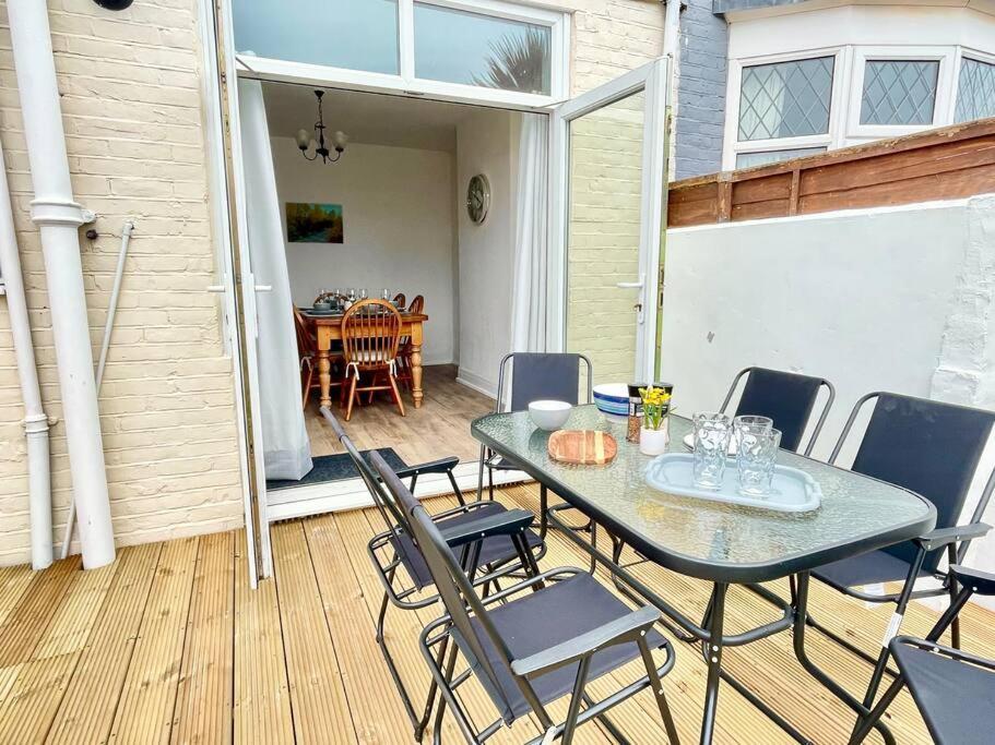 Portsmouth 3 Bedroom Getaway, Sleeps 6 외부 사진